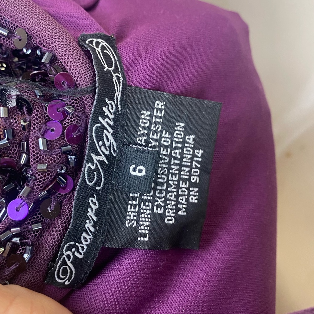 Pisarro Nights Draped Back Cowl Back Beaded Sequin Sheath Dress in Size 6 - Picture 5 of 5